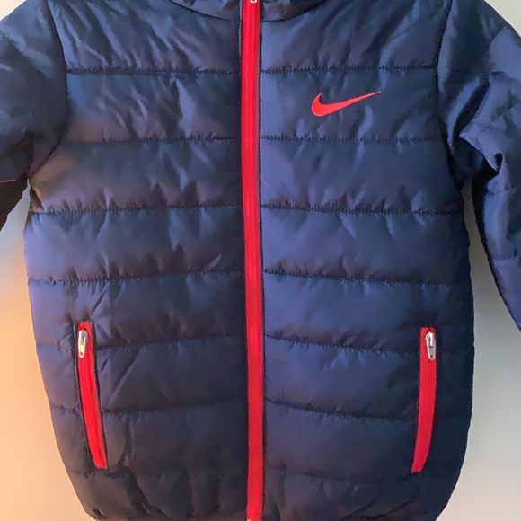 SOLD Nike Quilted Jacket - Picture 2 of 6